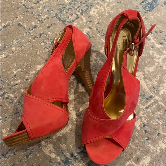 COACH ADELLE HEELS ! - Picture 2 of 8